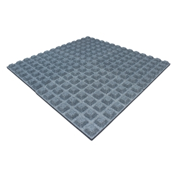 Graue Fallschutzmatten mit einer Dicke von 4 cm, ideal für den Einsatz in öffentlichen Spielplätzen, Sporteinrichtungen oder Bereichen, in denen eine effektive Sturzsicherung erforderlich ist. Die Matten bieten ausgezeichneten Schutz vor Verletzungen, sin